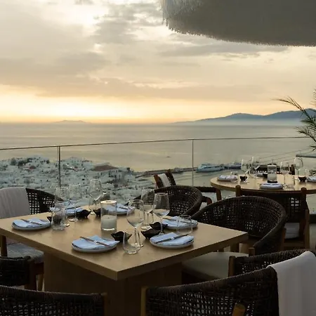 νumi Boutique Hotel