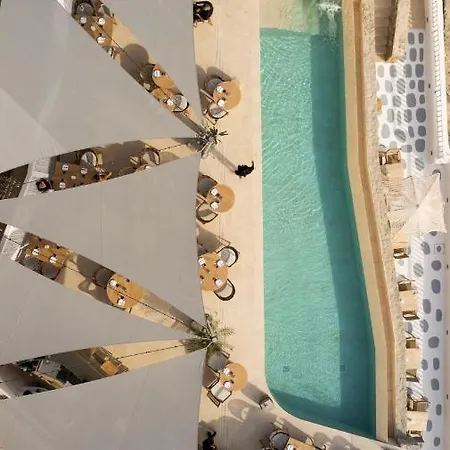 νumi Boutique *