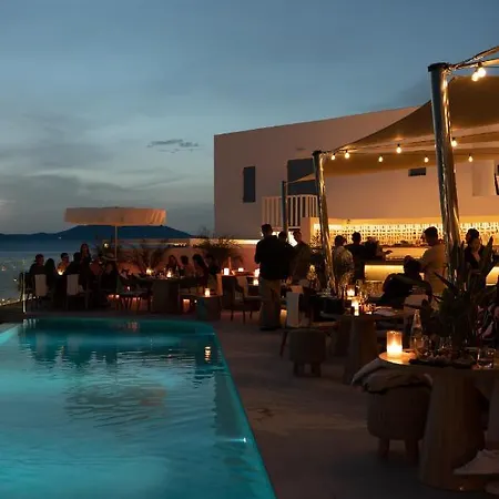 νumi Boutique Hotel