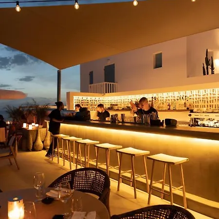 νumi Boutique Hotel