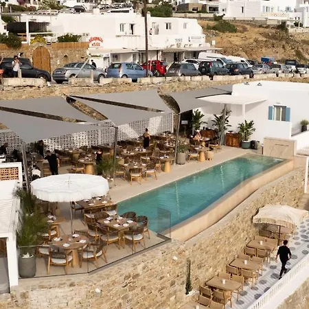 νumi Boutique Hotel *