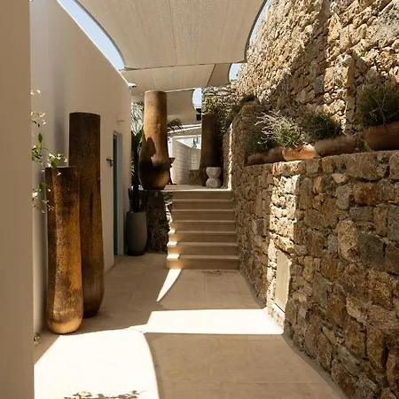 νumi Boutique *