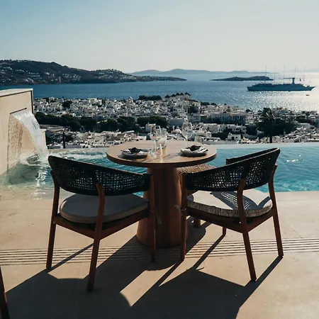 νumi Boutique *