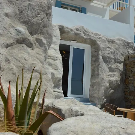νumi Boutique Mykonos Town